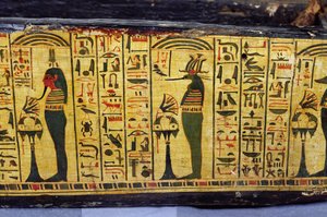 Détail de la base extérieure du cercueil de la momie de Nesyamun, probablement trouvé à Deir el-Bahari, Nouvel Empire, vers 1100 av. J.-C. (bois peint)