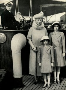 La reine Mary avec ses petites-filles, années 1930, 1951